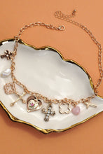 Load image into Gallery viewer, The Clover Cross Neclace
