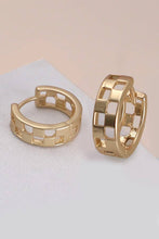 Load image into Gallery viewer, Checkered Heart Earrings
