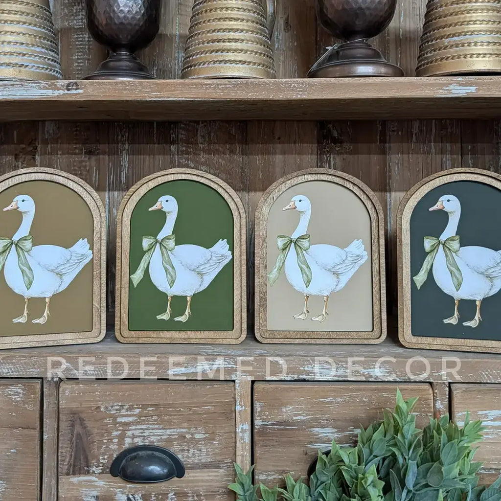 The Goose Bow Sign