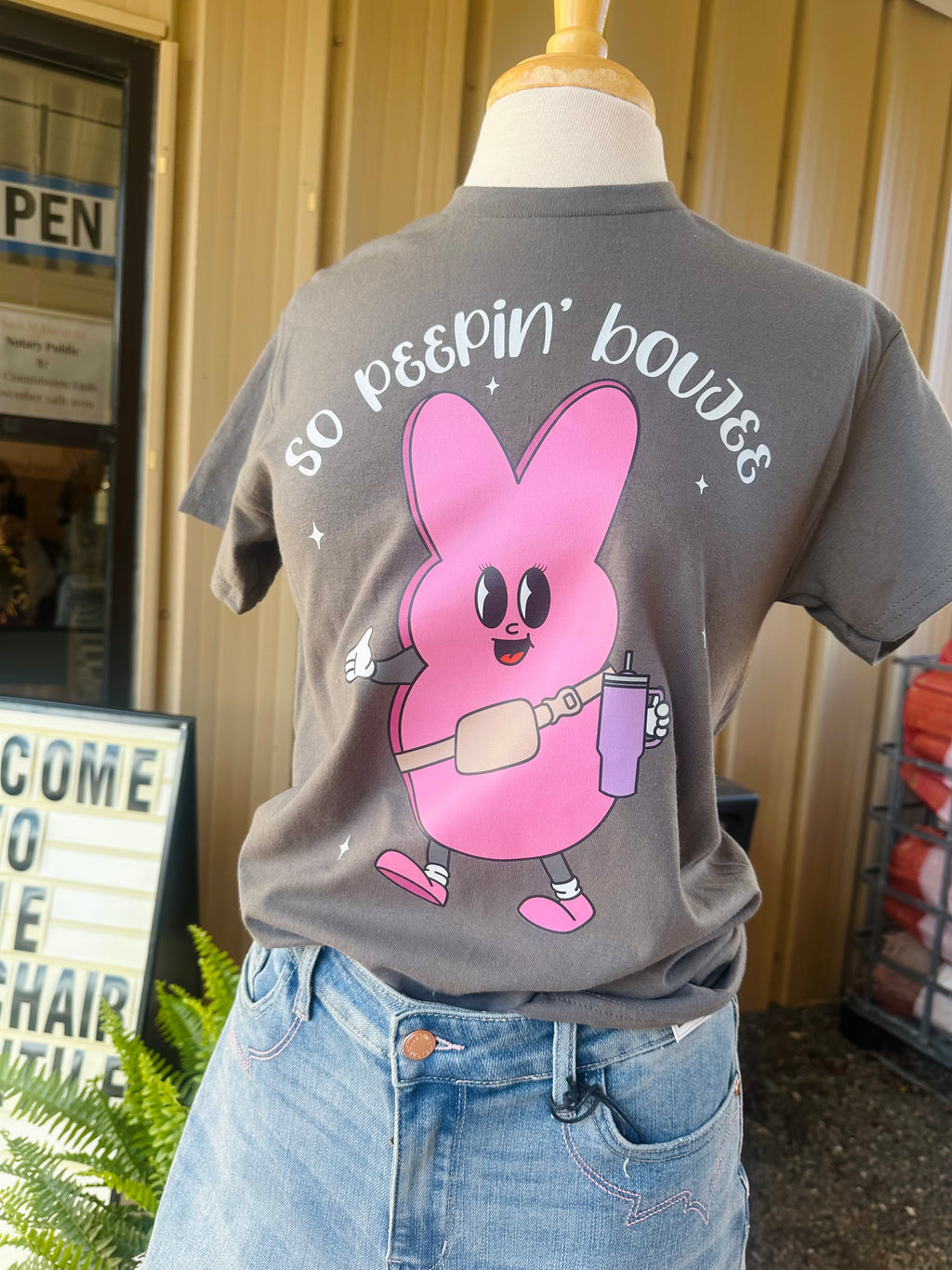 Peepin' Boujee Graphic Tee