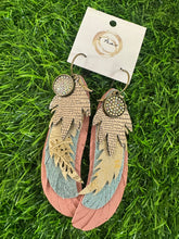 Load image into Gallery viewer, The 3 Pea Earrings
