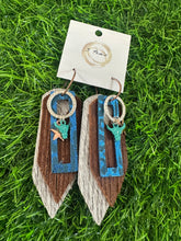 Load image into Gallery viewer, The 3 Pea Earrings
