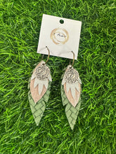 Load image into Gallery viewer, The 3 Pea Earrings
