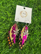 Load image into Gallery viewer, The 3 Pea Earrings
