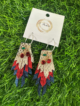 Load image into Gallery viewer, The 3 Pea Earrings

