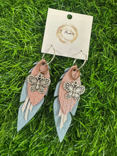 Load image into Gallery viewer, The 3 Pea Earrings
