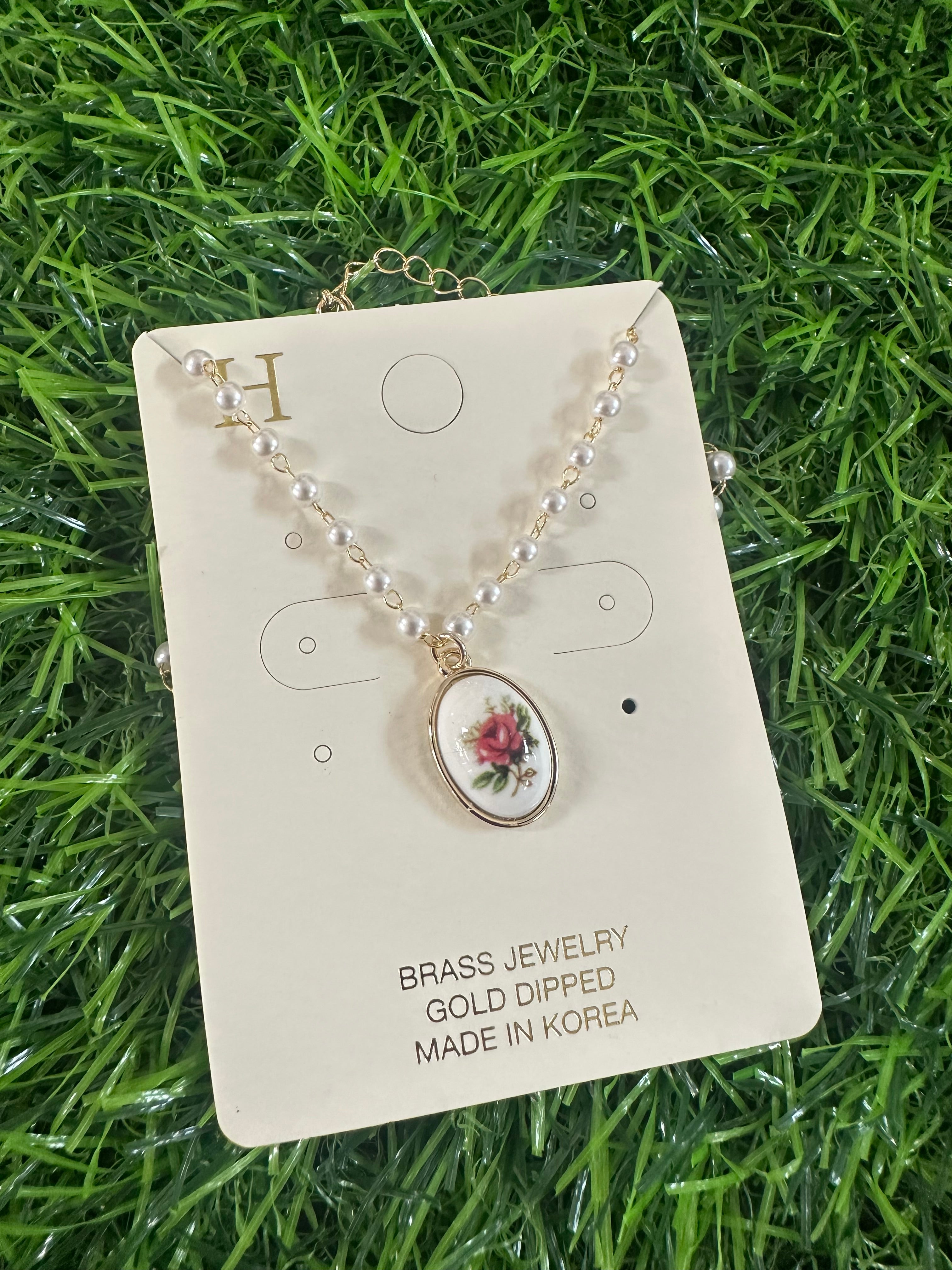 Remmy Rose Pendent Necklace