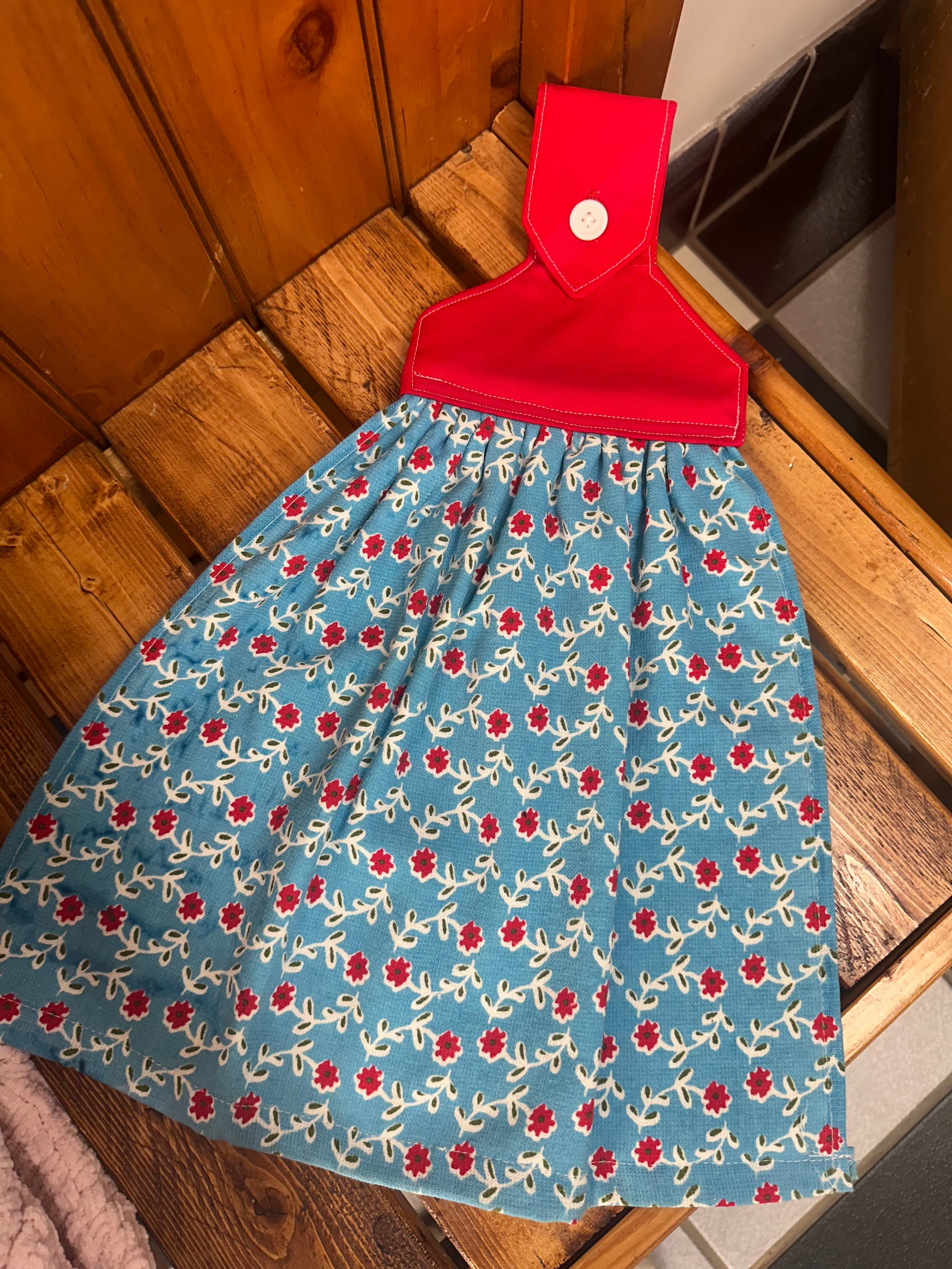 Button Top Hanging Kitchen Towel