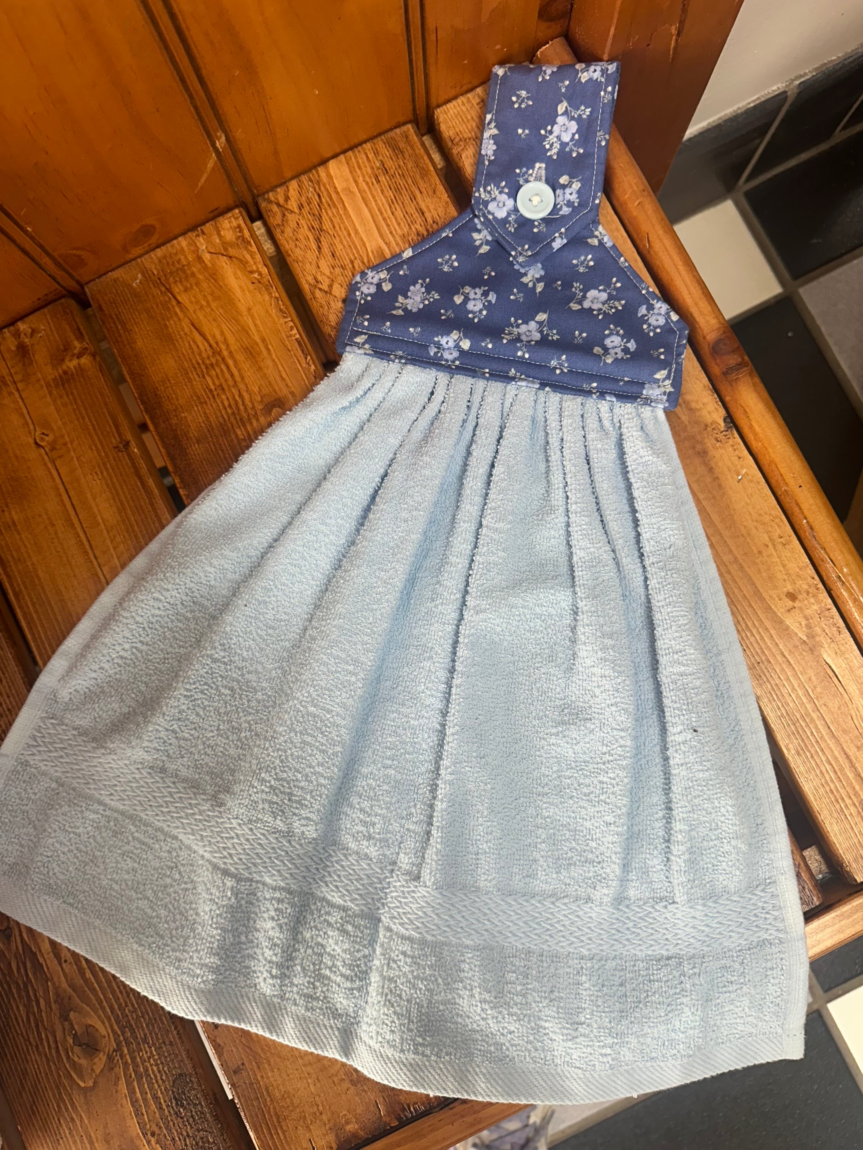 Button Top Hanging Kitchen Towel