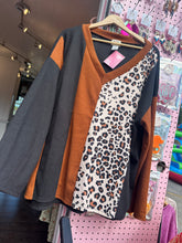 Load image into Gallery viewer, The Brushed Leopard Top
