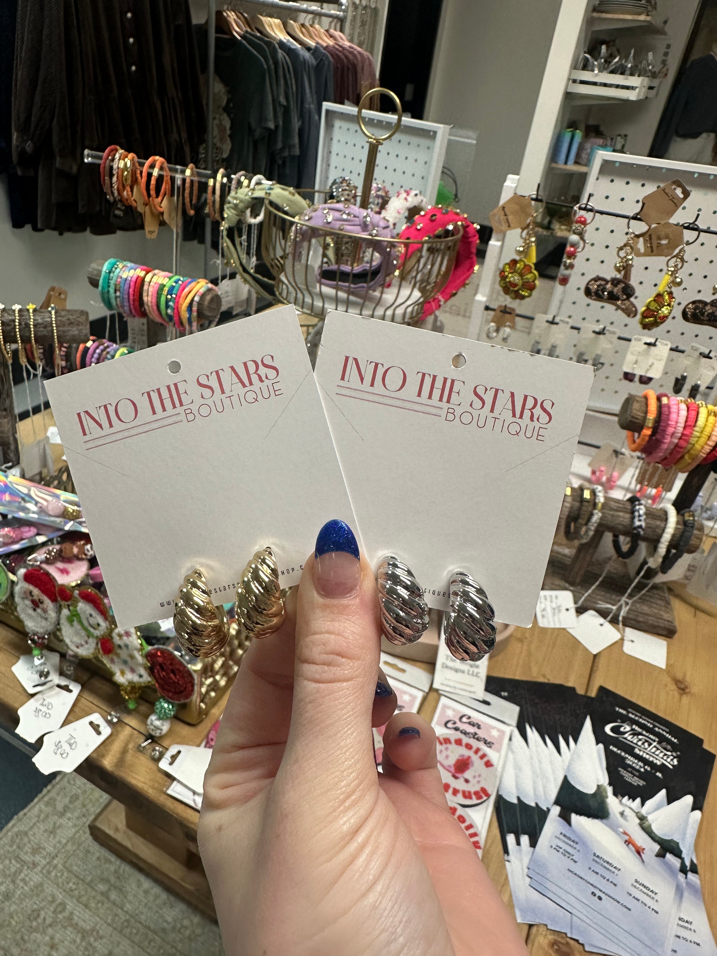 Scalloped Hoop Earrings