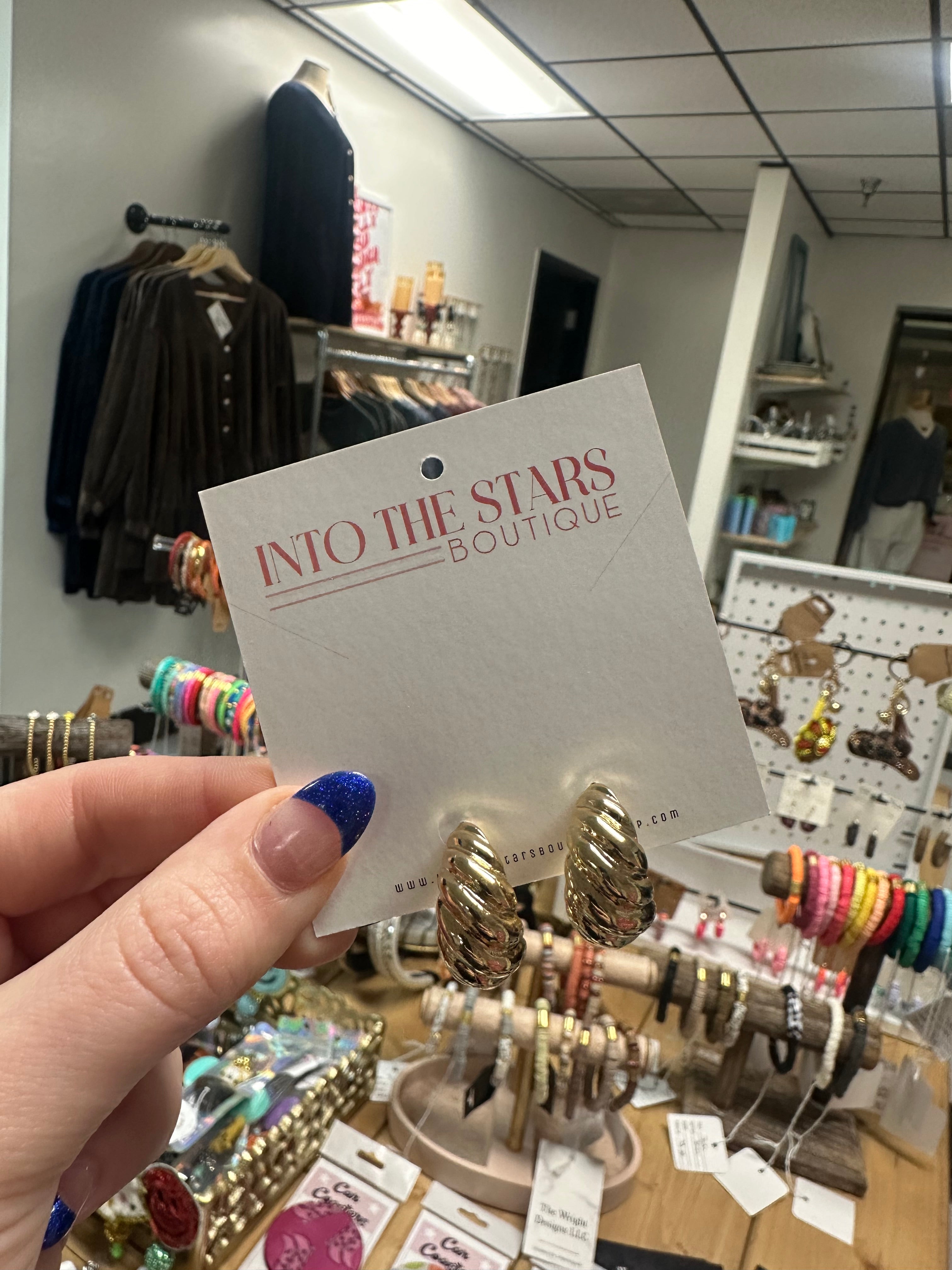 Scalloped Hoop Earrings