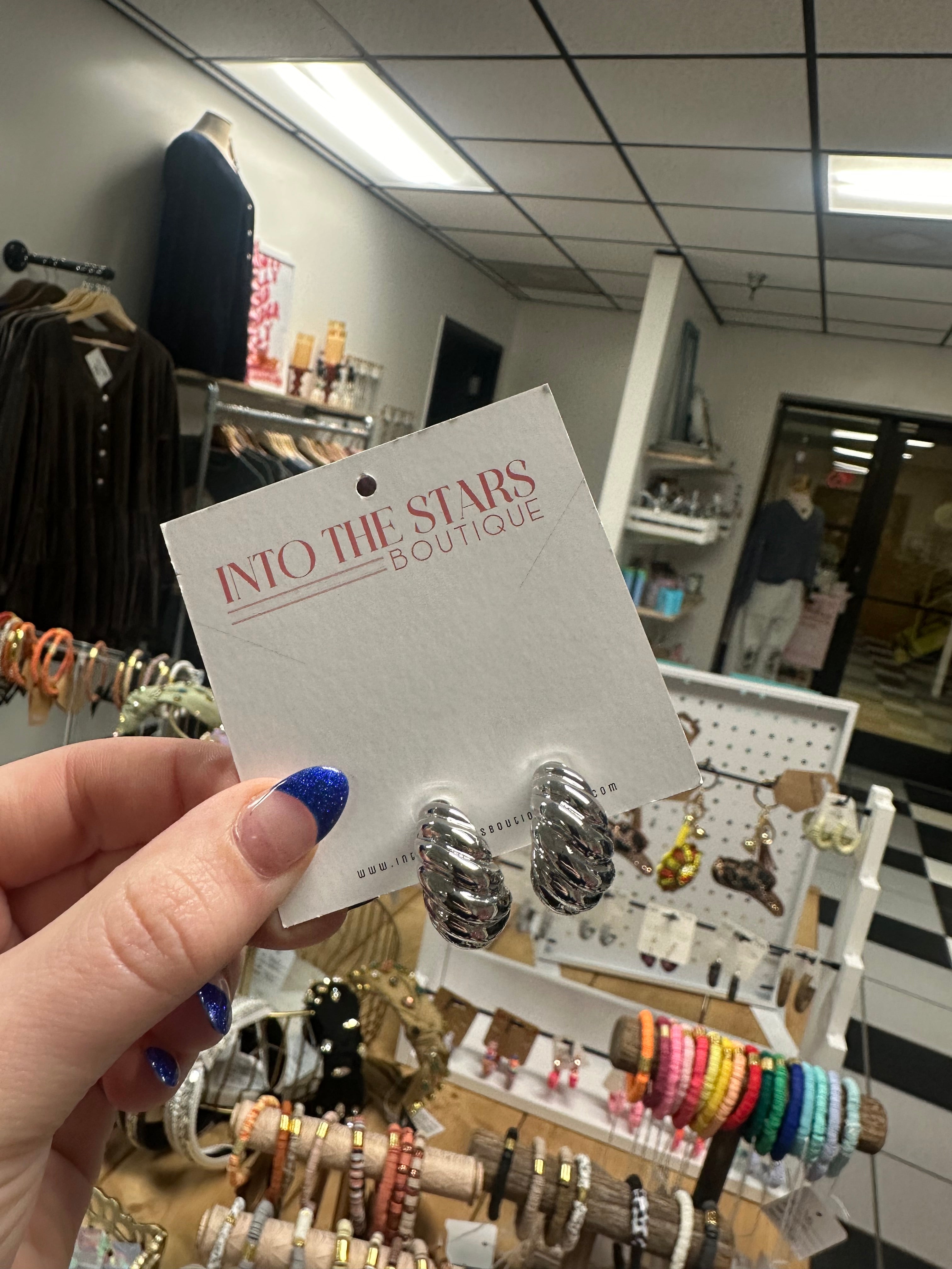 Scalloped Hoop Earrings