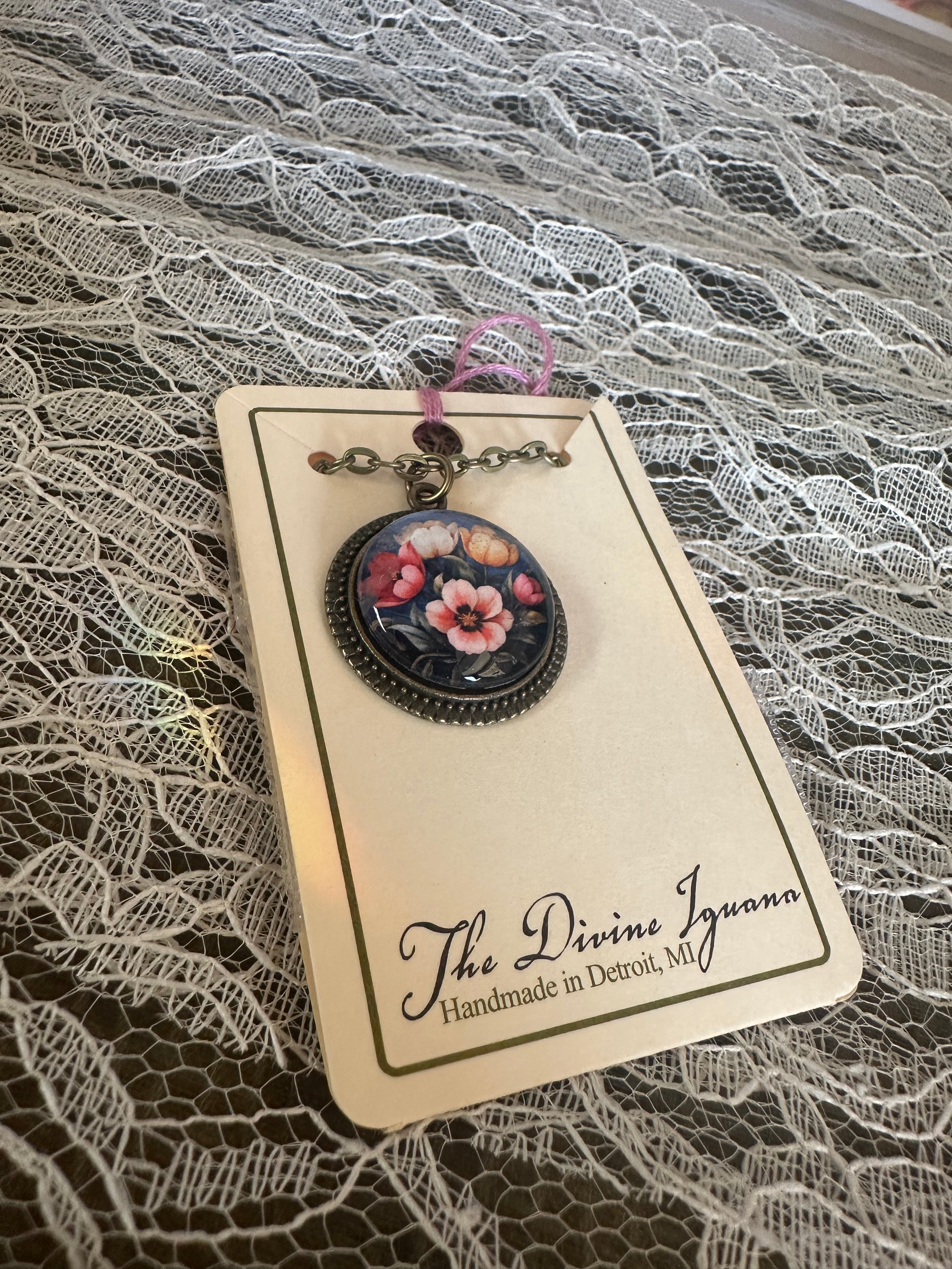 Moody Tulip Necklace