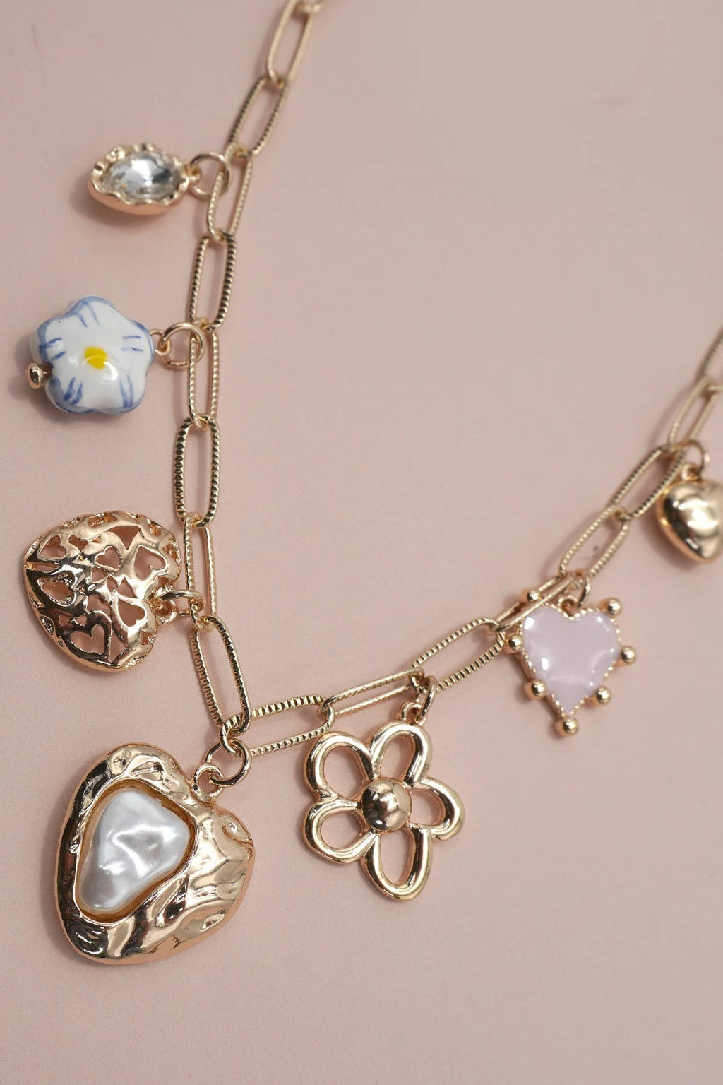 The Daisy Necklace